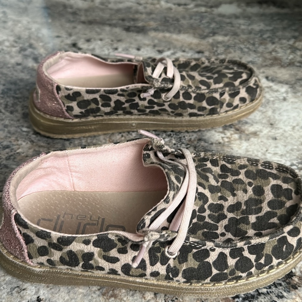 Hey Dude Youth Wendy Leo Nut Shoes - Picture 5 of 8